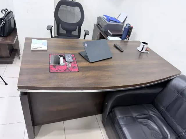 Used Office Furniture – Executive & Computer Tables, Chairs
