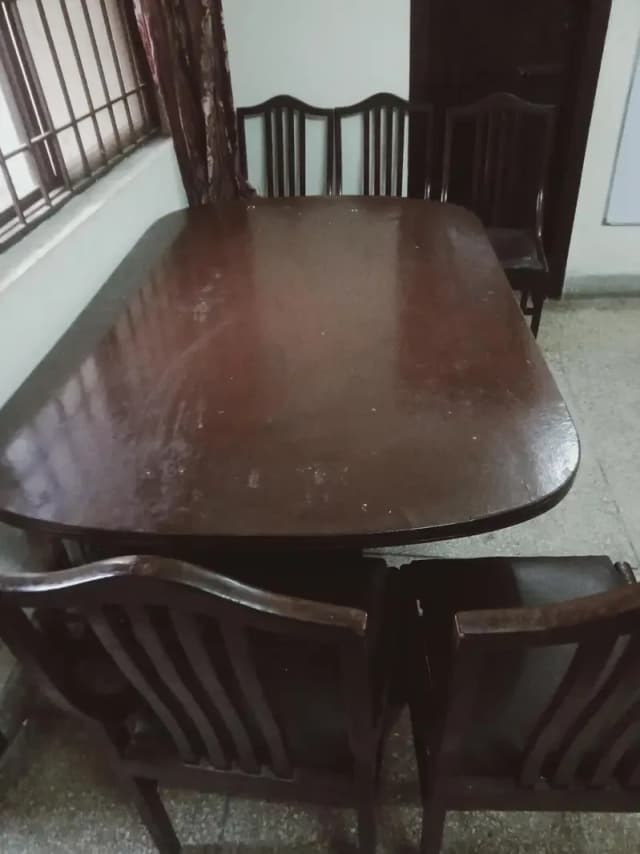 Large dinning table with 6 chairs