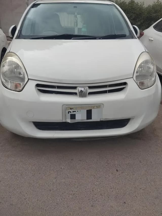 Toyota Passo 2013 Reg. 2017 white color cut seat key start excellent