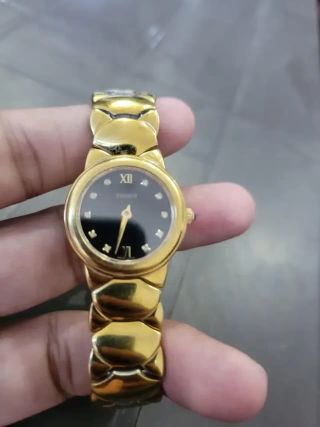 tissot womens watch 8.5by10 condition