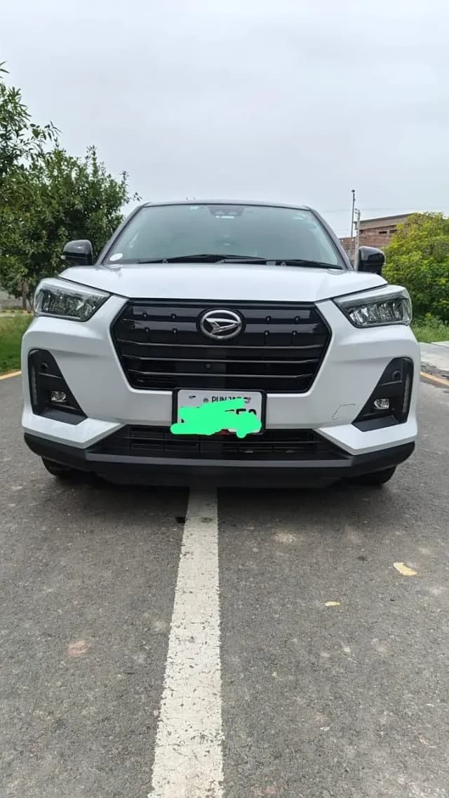 Daihatsu Rocky G premium 2020/2025/2025 Punjab registe total originalr