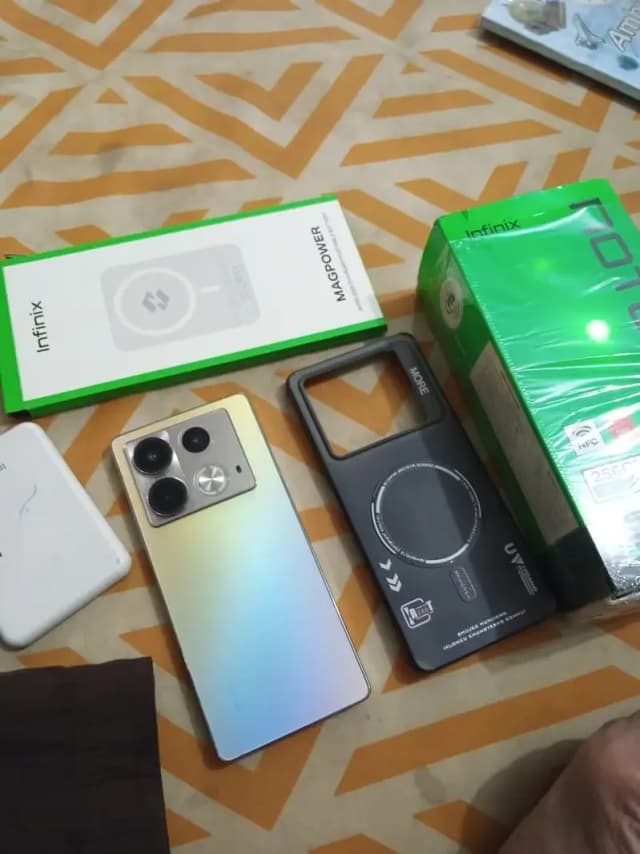 Infinix Note 40 complete saman ke sath 03197825369