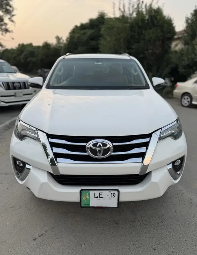 Toyota Fortuner V 2018 Model Total Geniune 1st Owner