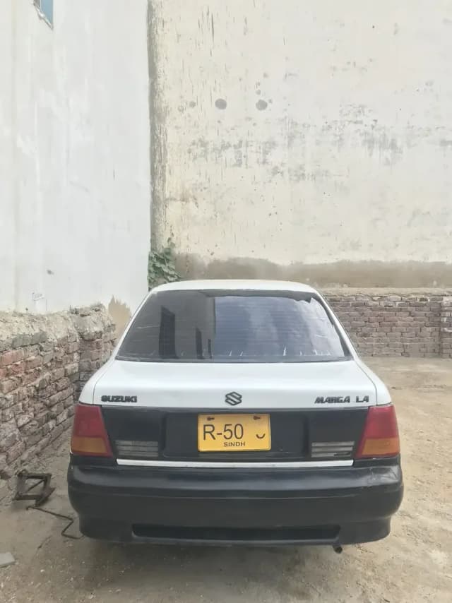 Suzuki Margalla 1990