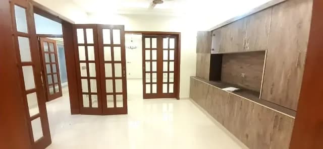 E-11 Upper Vip Orginal Pictures Attached All Facilities Available Ideal Location