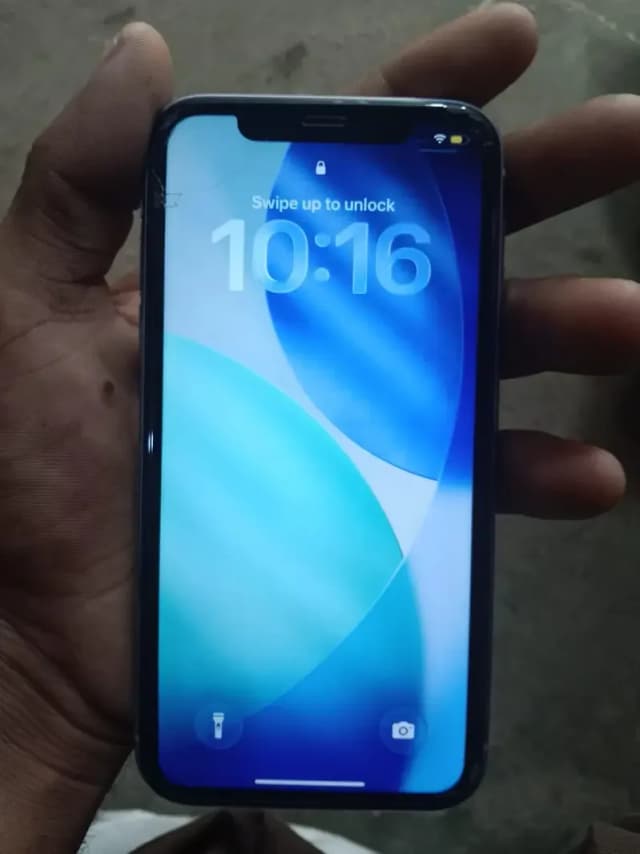 Apple iPhone 11