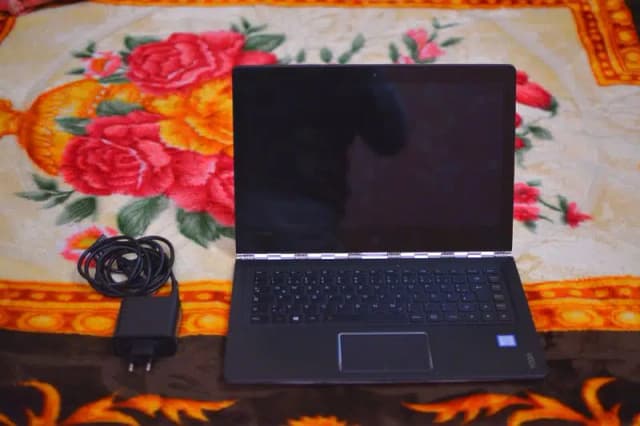 x360 Core i7 6th Generation Lenovo yoga 900 13isk laptop(Read Add plz)