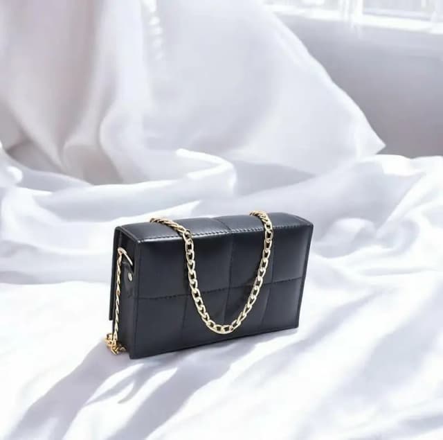LUXURIOUS CART - Girl's Branded Bags