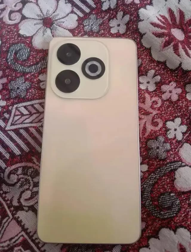 Infinix smart 8 4 gb 64 gb