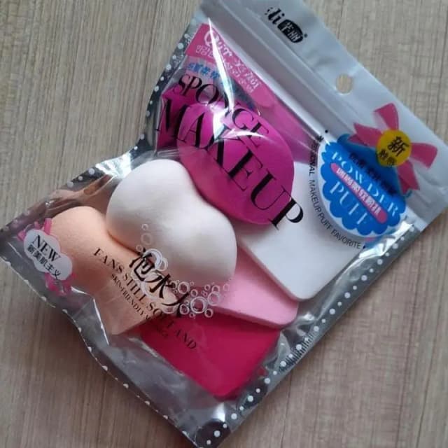 Makeup Sponge Pack - 2 Beauty Blenders and 4 Sponges in Assorted Colors