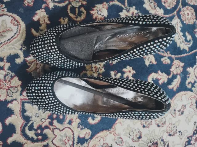 Imported Stylish black heels with shiny rhinestone design