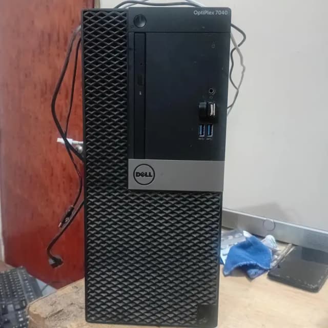 Dell 7040 i5 6th gen 8/370gb