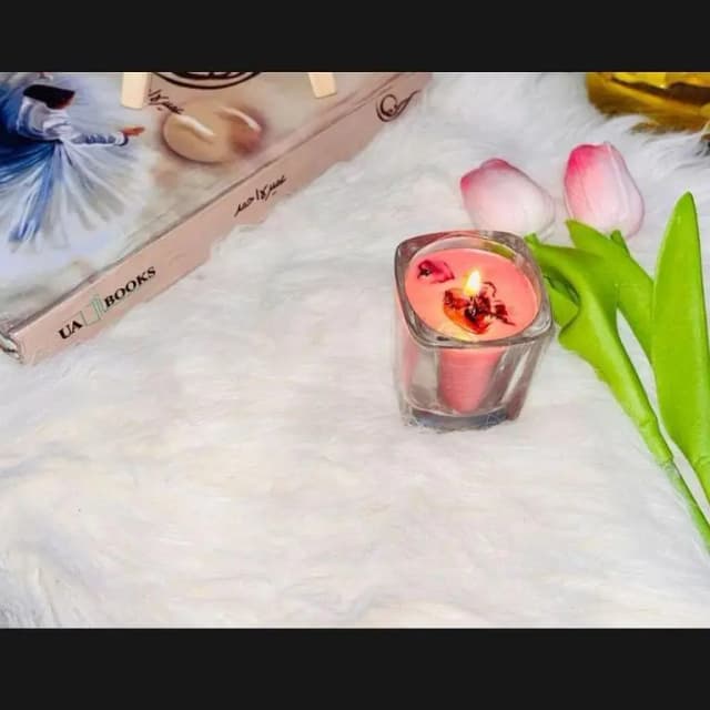 Rose Petal Fragrance Glass Scented Candle for a Luxurious Ambiance