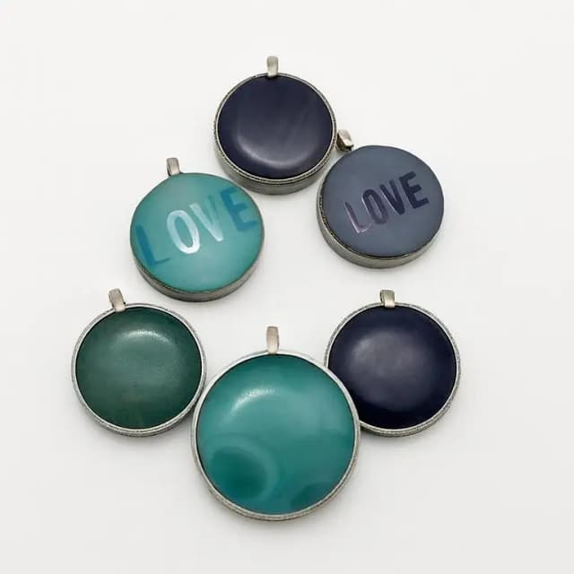 100% Original Certified Aqeeq Stone Pendant  Lab Tested | Real Natural Gemstone | Stylish Silver Frame | Unisex Jewelry for Men & Women | Healing Crystal | Trendy Gift  | Best Price in Pakist