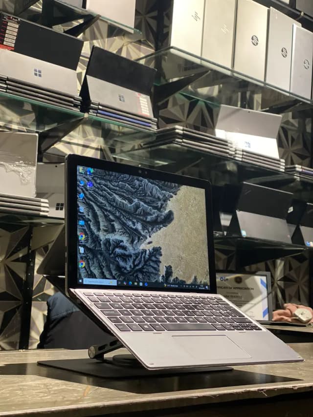 Dell Latitude 7210 | i5-8th Gen | 8/256 | 15 days Warranty