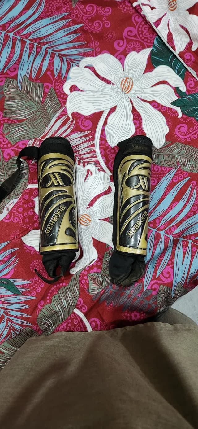 Shin pads for sale