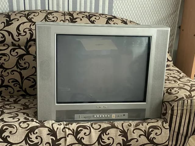 Hitachi Colored TV
