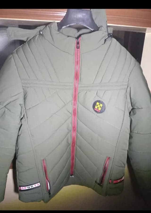 Mens new puffer jacket for sell