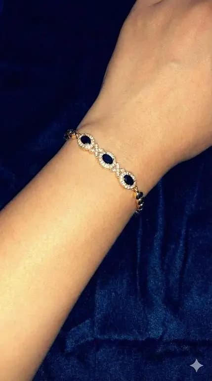 Vintage-Inspired Halo Oval Bracelet in Rose Gold