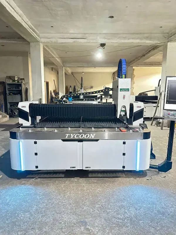 CNC Laser MACHINE /Cnc laser cutting machine / Fiber Machine