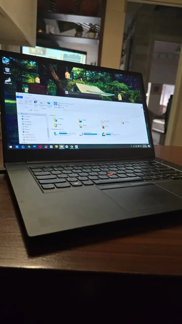 LENOVO THINKPAD P1 Workstation laptop - 4K touch