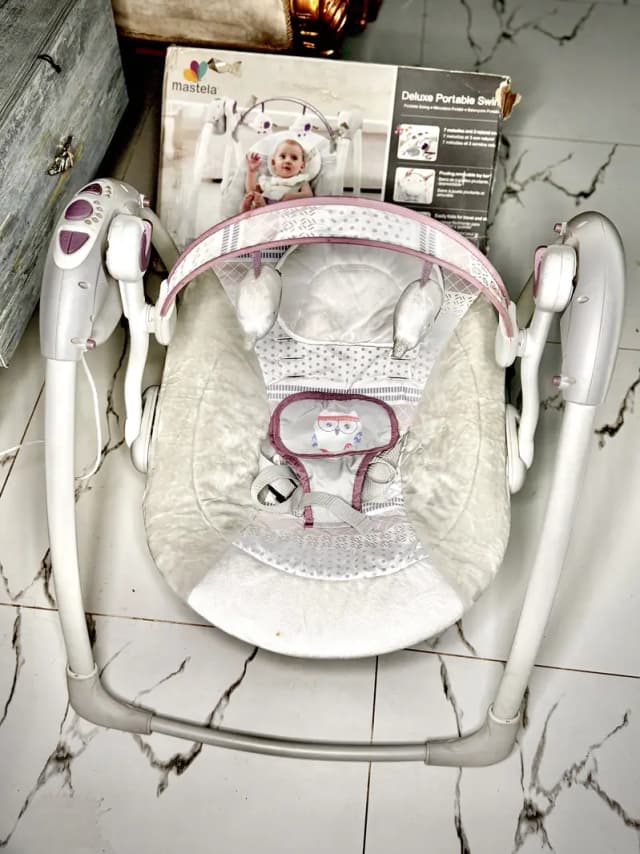 Premium Mastela Deluxe Portable Baby Swing | Like New | For Sale