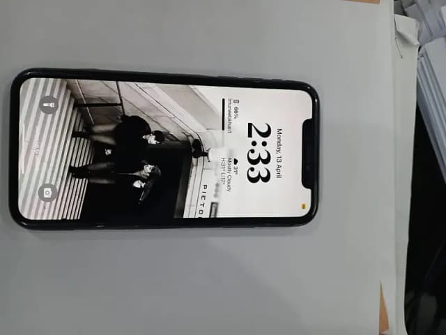 Apple iPhone 11
