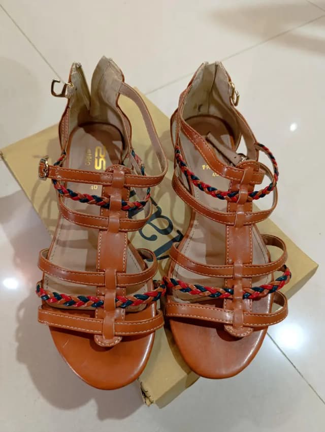 Sandals for sale (Stylo Brand) Almost New ,size 40.