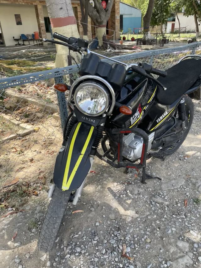 Yamaha YBR-125G (Black color)
