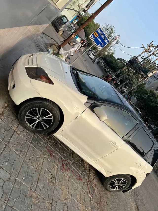 Toyota IST Model 2007/2012 registered