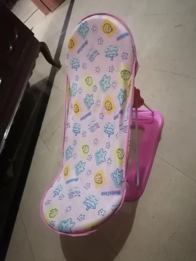 baby bather in good condition
