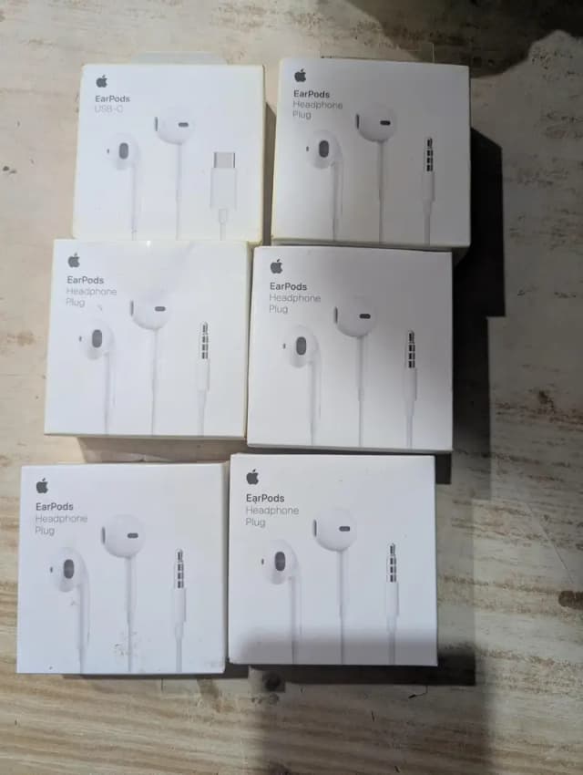 Apple headphone with 3.5mm  android  plug