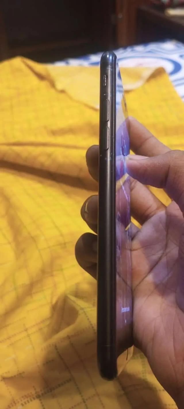 Apple iPhone 7
