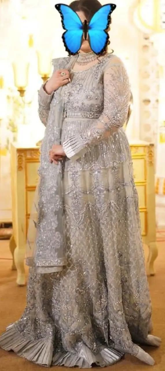 brand new suit best quality medium size