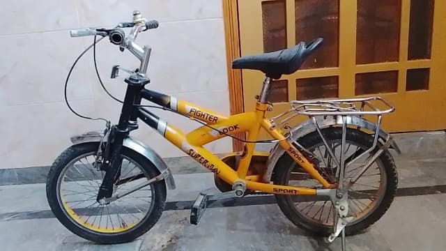 Cycle, Kids bicycle in good condition strong for kids age 4 to 12