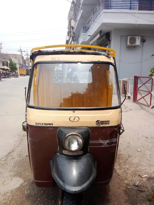 Auto loader rickshaw Sazgar 2016