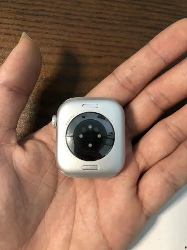 Apple watch series 10 42mm silver with box | 100 battery health
