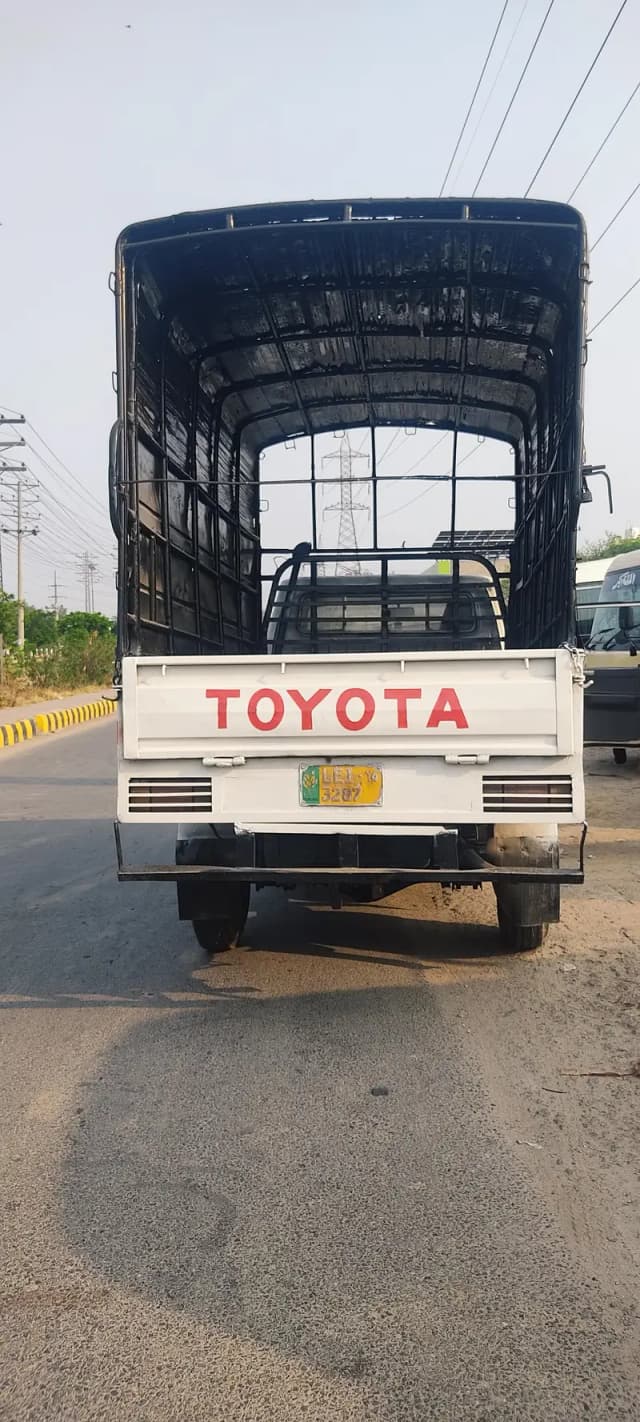 Toyota Dyna 1981 model