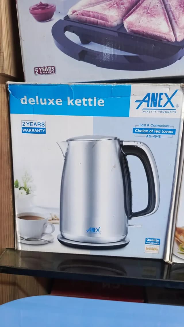 Deluxe Kettle| Electric Kettle| Water Boiler| Tea Kettle|Fast Boil