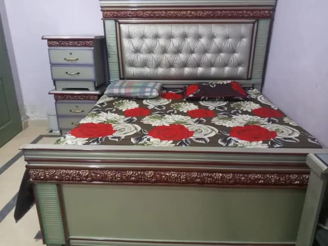 Bed and dressing set