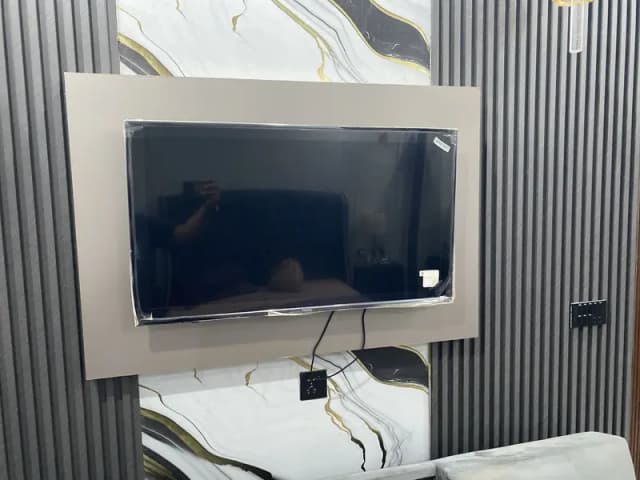 Haier 43 Inches LCD For Sale