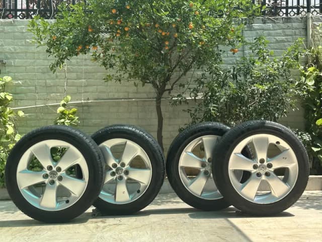 Toyota Prius Japani Rims&Tyres