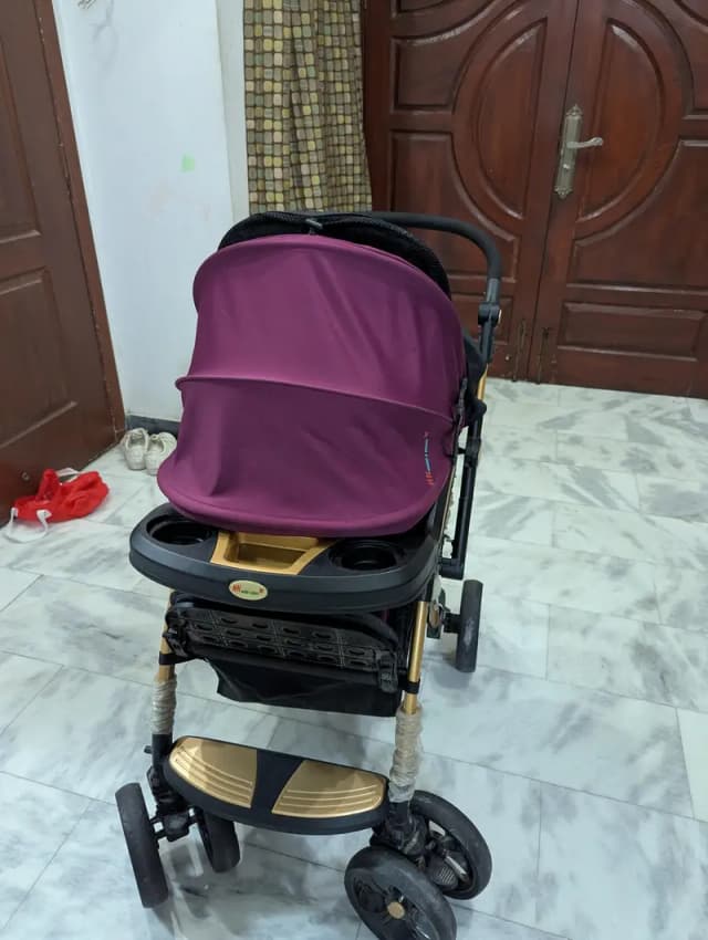 Honey & Harry Branded Pram Big Size