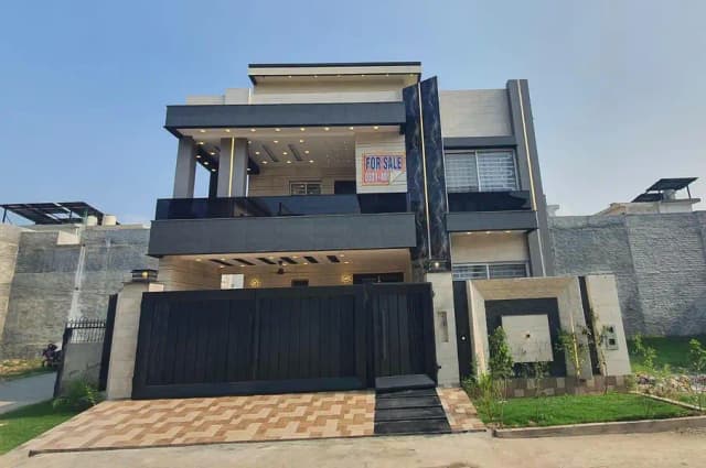 10 Marla Corner House Double Story For Sale