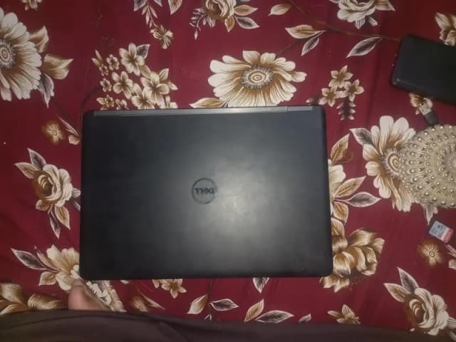 Dell Laptop I5 5th Rim 4 GB Hard Drive 160
