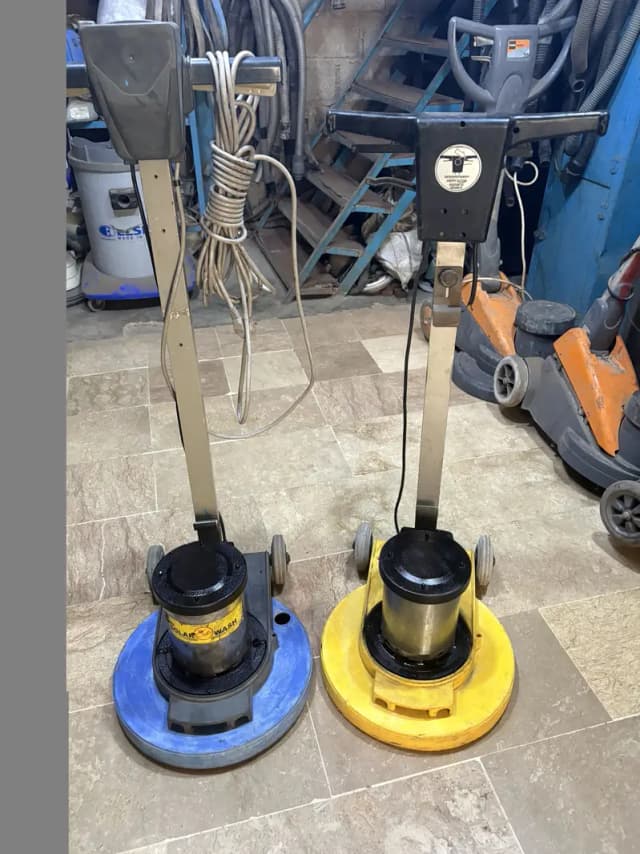 Floor polisher