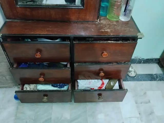 dressing table