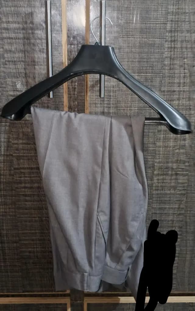NEW CONDITION PANT COAT FOR SALE 3 PIECE GREY  COLOR FULL NEW PIECE