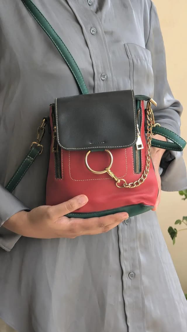Girly shoulder/hanging bag