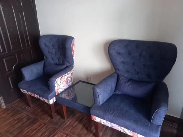 fancy sofa chairs set with center table